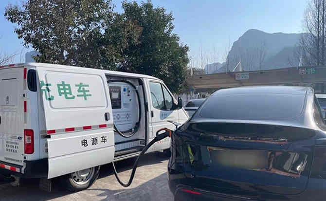 珙县汽车搭电